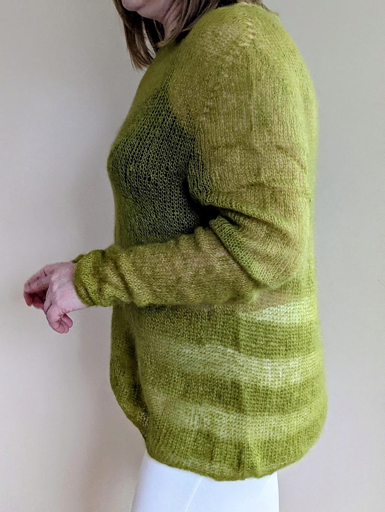 Luxurious Silk-Kid-Mohair Sweater: Boat Neck, Long Sleeves, Straight Fit image 3