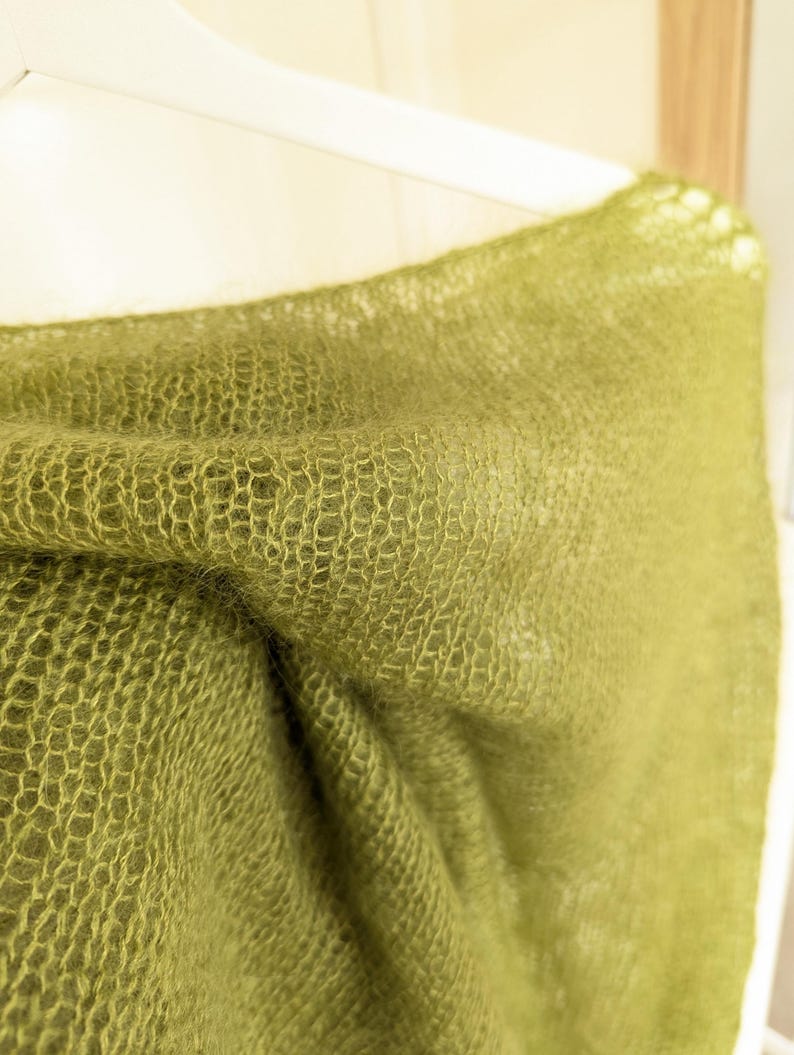 Luxurious Silk-Kid-Mohair Sweater: Boat Neck, Long Sleeves, Straight Fit image 8