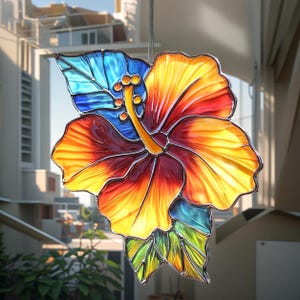 Tropischer Hibiskus-Buntglas-Suncatcher - buntes Blumenfenster, das für Sommerdekor aufhängt