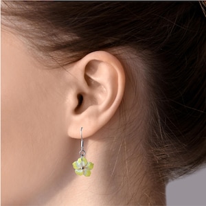 Yellow and white flower earrings