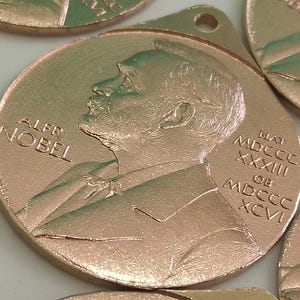 Mappe di profondità della Medaglia del Premio Nobel, Vere depth map in scala di grigi per incisioni a rilievo laser su Legno, Metallo....