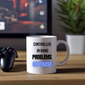 Mando en la mano. Taza, regalo de jugador, taza de juego, tazas divertidas, taza de café, regalos divertidos, regalo de Navidad, regalo de cumpleaños.