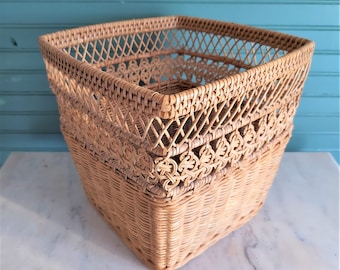 Vintage Wicker Basket, Square Natural Wicker Waste Paper Basket, Boho Bathroom Decor
