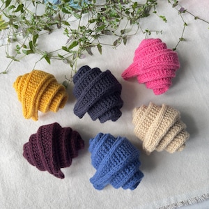 Mini Sophie Scarf, Knitted Neck Bandana, Wool Neckerchief, Handmade Ribbed Scarf, Gift for her