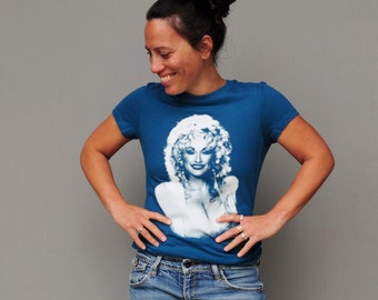 Dolly Tee