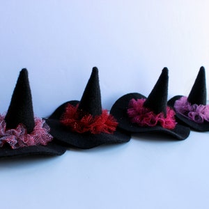 Tiny Felt Glitter Valentine&#39;s Witch Hat Holiday Bowl Filler Ornament Valloween Decor