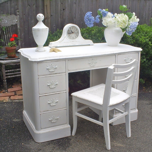 Desk White  Shabby chic painted furniture
