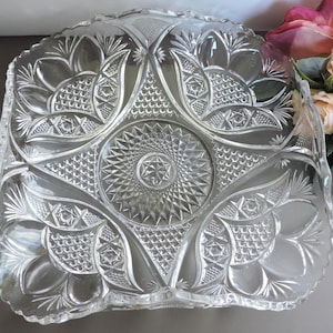 Pressed Glass Fruit Bowl, Center piece Bowl B15