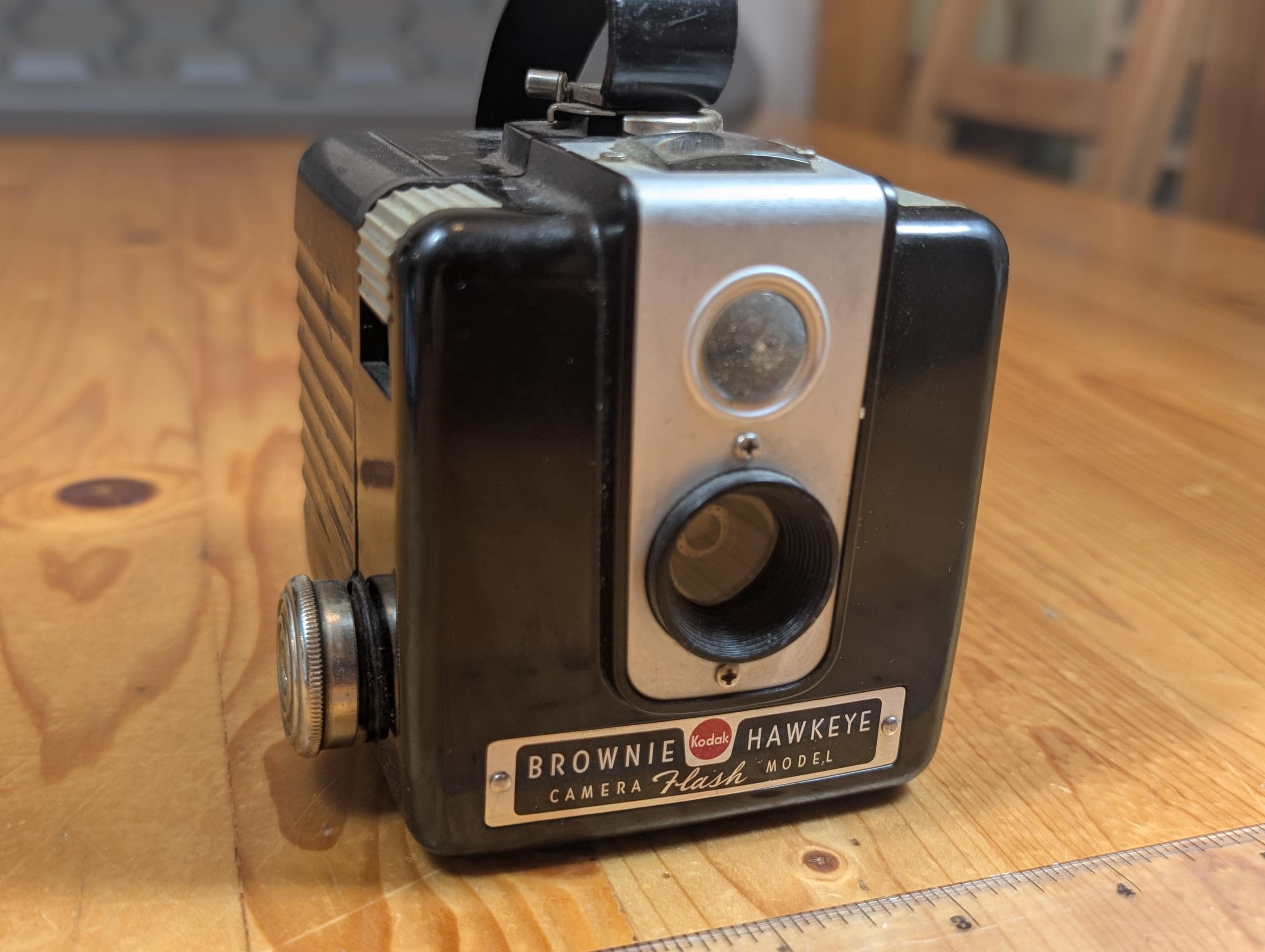 ブラウニー ホークアイ ビンテージ カメラ Vintage Kodak Brownie Hawkeye in Original Box Flash Model