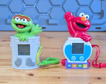 セサミストリート エルモ 携帯電話おもちゃ 音楽が鳴る ごっこ遊び