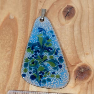 Beautiful Vintage Pendant - Painted Metal Coloured like a Peacock!