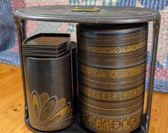 Japanese lacquer picnic set - Beautiful but far from perfect shape!