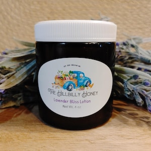 Helt naturlig lavendelsalva - Tillverkad med ekologiskt bivax, oraffinerat sheasmör, olivolja och eterisk lavendelolja - 115 g glasburk