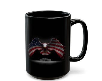 Taza de café con águila calva americana: diseño patriótico de la bandera de EE. UU.