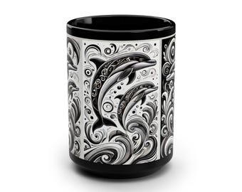 Delfin-Tasse im Tattoo-Stil: Black & White Ocean Art, Full-Wrap-Keramik