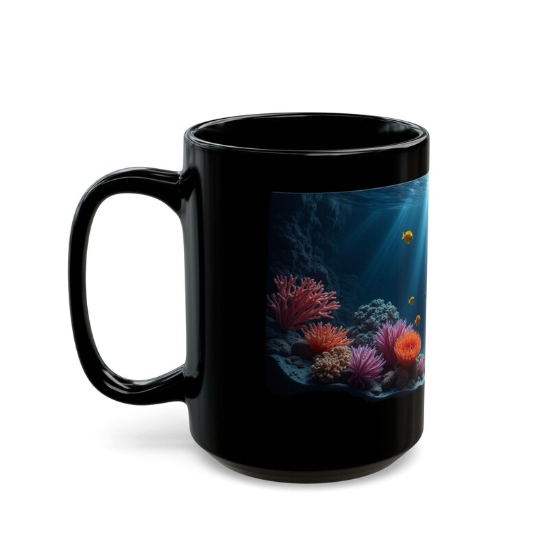 Delfin Kaffeetasse: Unterwasserkorallenriff-Szene, schwarze Keramiktasse Bild 3