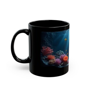 Delfin Kaffeetasse: Unterwasserkorallenriff-Szene, schwarze Keramiktasse Bild 6