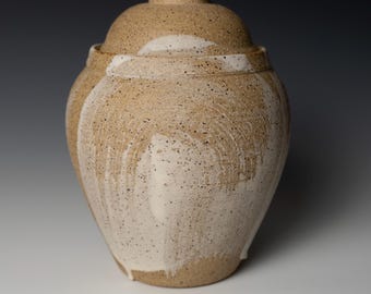 Small urn with hakeme slip decoration