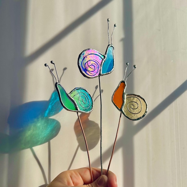 Stained Glass Snail Plant Stakes | Snail Suncatcher | Handmade Plant Stake Decoration Accessories | Birthday Gifts | Garden Plant Stake