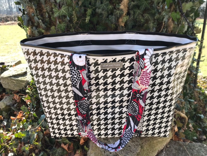 --large reversible oilcloth tote Funky houndstooth