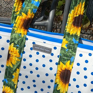 True blue reversible oilcloth tote bag image 2