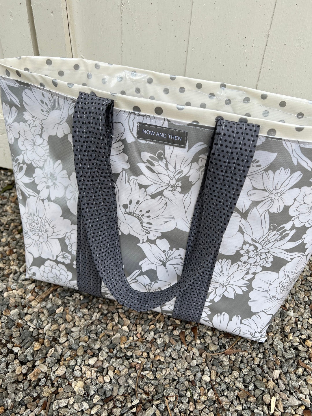 The Alohahawaiian Print Floral Reversible Oilcloth Tote in Silver gray Etsy UK
