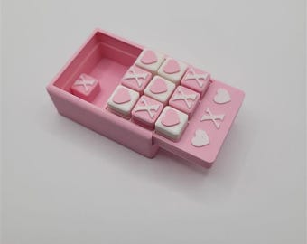 Tic Tac Toe de poche (édition Saint-Valentin) - Par CubeIT
