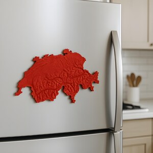 Aimant Carte en Relief de la Suisse – Carte Topographique 3D – Magnétique – Décoration Frigo ou Bureau – Fabriqué en Impression 3D – 17,5 cm