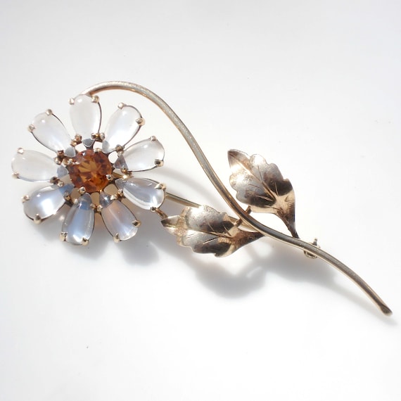 Vintage 14k Gold Moonstone Flower Brooch - image 1