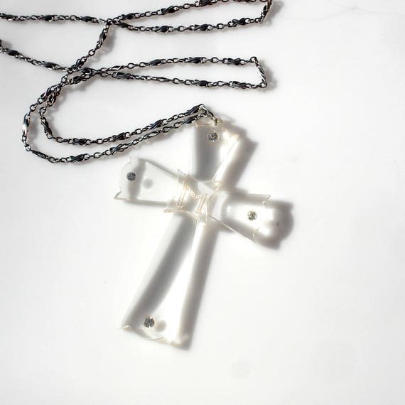 Art Deco Lucite Cross & Antique Platinon Chain - image 4