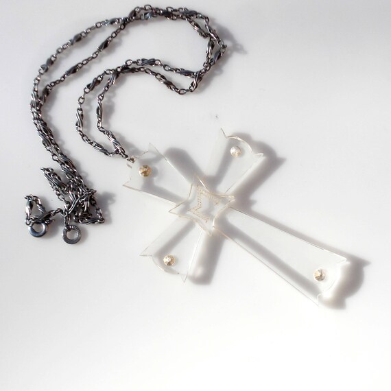 Art Deco Lucite Cross & Antique Platinon Chain - image 5