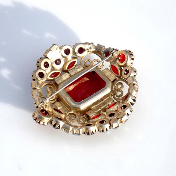 Vintage Mid Century Glam Large Brooch - Red Stone… - image 3