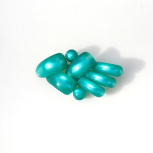 Modernist Green Lucite Brooch 1940s / Abstract image 2
