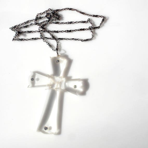 Art Deco Lucite Cross & Antique Platinon Chain - image 6