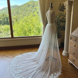 Floral Lace Bridal Overskirt: Detachable Wedding Dress Train