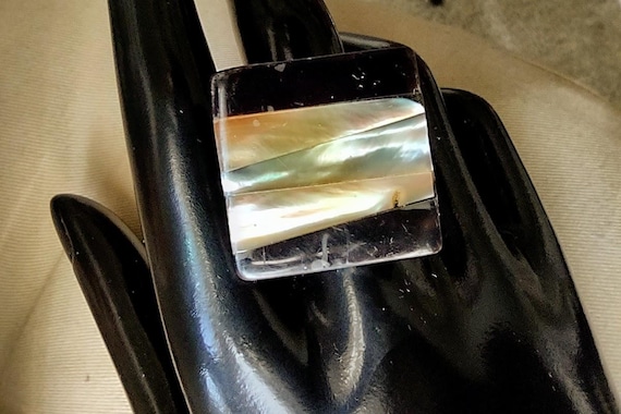 1960s Mod Abalone Statement Ring Size 8--Vintage … - image 2