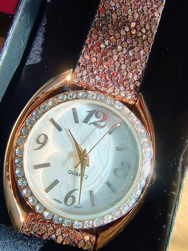 VTG AVON Crystal Accent Quartz Wrist Watch Large Face - NIB Avon Quartz Watch - Etsy main image 4