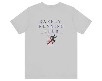 kaum laufendes Club-Shirt, Run Club Essentials, sportliches grafisches Workout-Shirt, Taschenlogo-T-Shirt, sportlicher Geschenkführer, Geschenk für sportliche Freunde