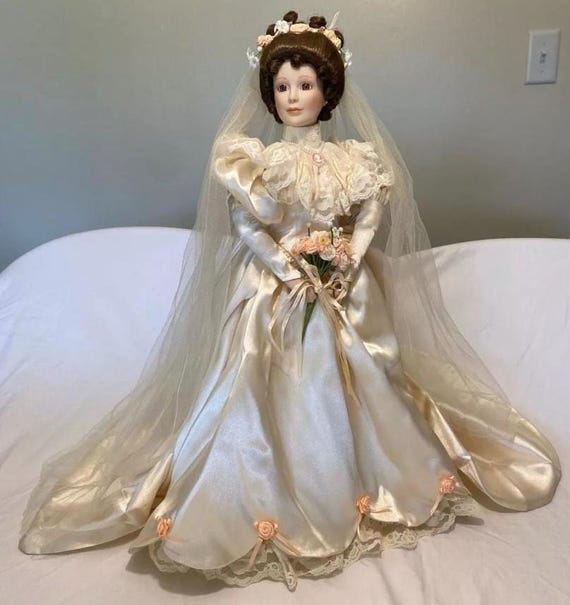 porcelain doll in wedding dress cute ashton drake Vintage Ashton-Drake Galleries Porcelain Doll "Elizabeth's 1900's Wedding Dress"