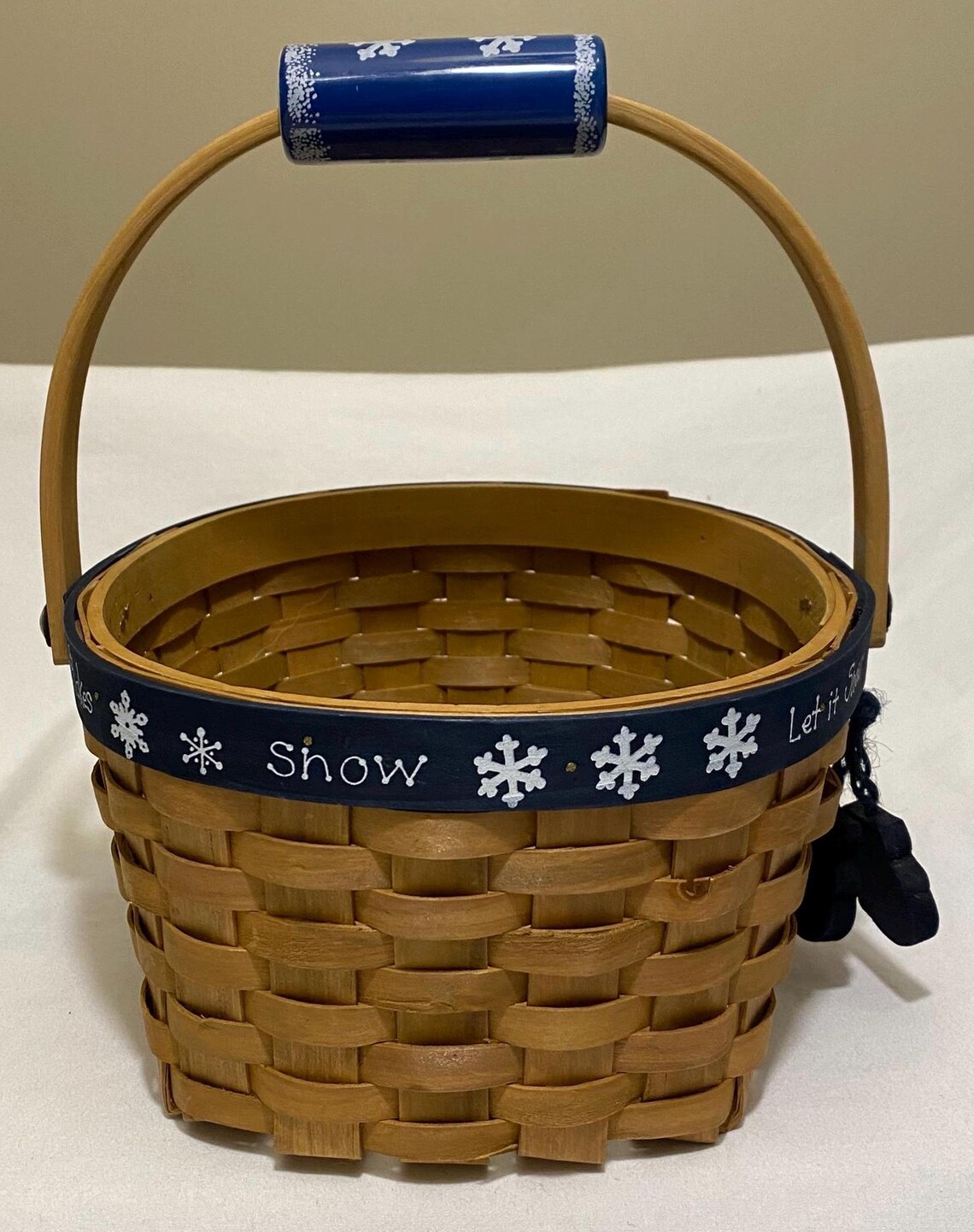 Wicker Basket W/ceramic Handle Let It Snow Snowflakes 2 Dangle Snowmen ...