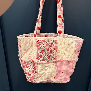 Bolsa de mano con colcha de trapo