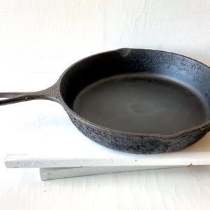 Vintage Cast Iron Pan with Handle, Cast Iron Cookware, 10 Inch Pan, Seasoned & Ready to Use, Gift for Chef, Cook, Camping Pan, Lodge Brand
