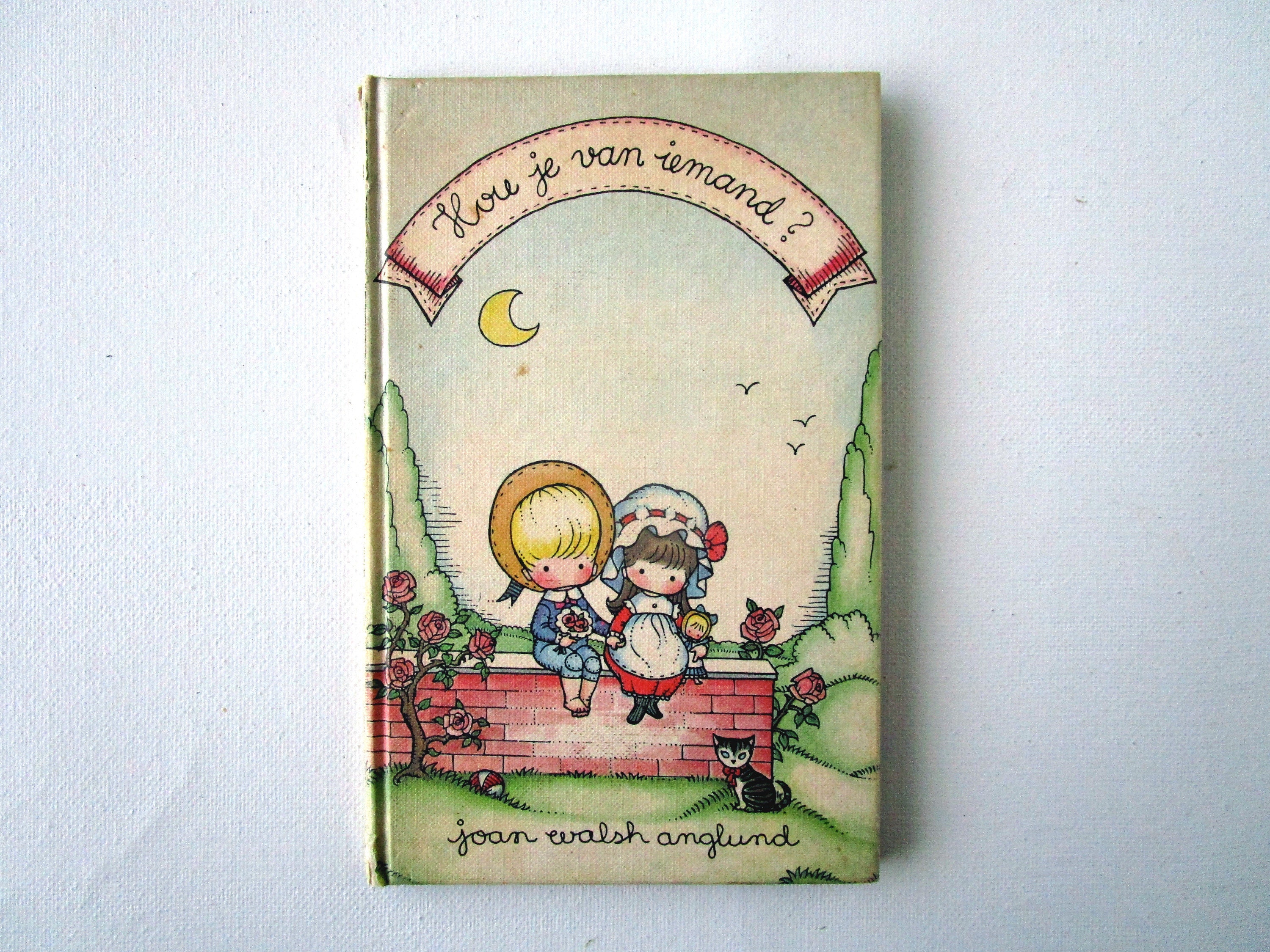 Hou Je Van Iemand? Joan Walsh Anglund - Illustrated Hardcover