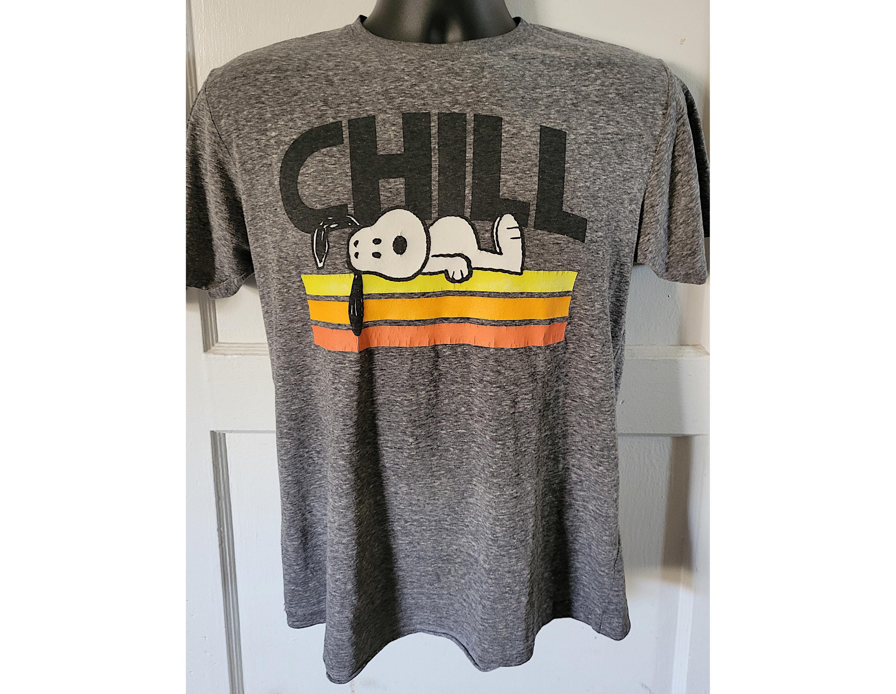 Vintage Snoopy "CHILL" Peanuts T Shirt - Size Unisex M - Gray Shirt with Black, White, Yellow and Orange Graphics. Cute, Funny, Classic Tee