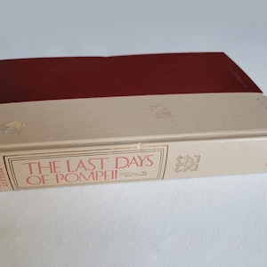 The Last Days of Pompeii by Lord Lytton - Vintage Hardbound Book 1946 - Historical Book, Volcano, Volcanic Eruption, Jack Palance Collection