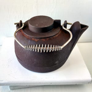 Vintage Cast Iron Kettle, Woodstove Accessory, Water Kettle, Aged Iron Tea Pot, Heavy Duty Solid Iron Kettle, Decorative Pot, Made in China