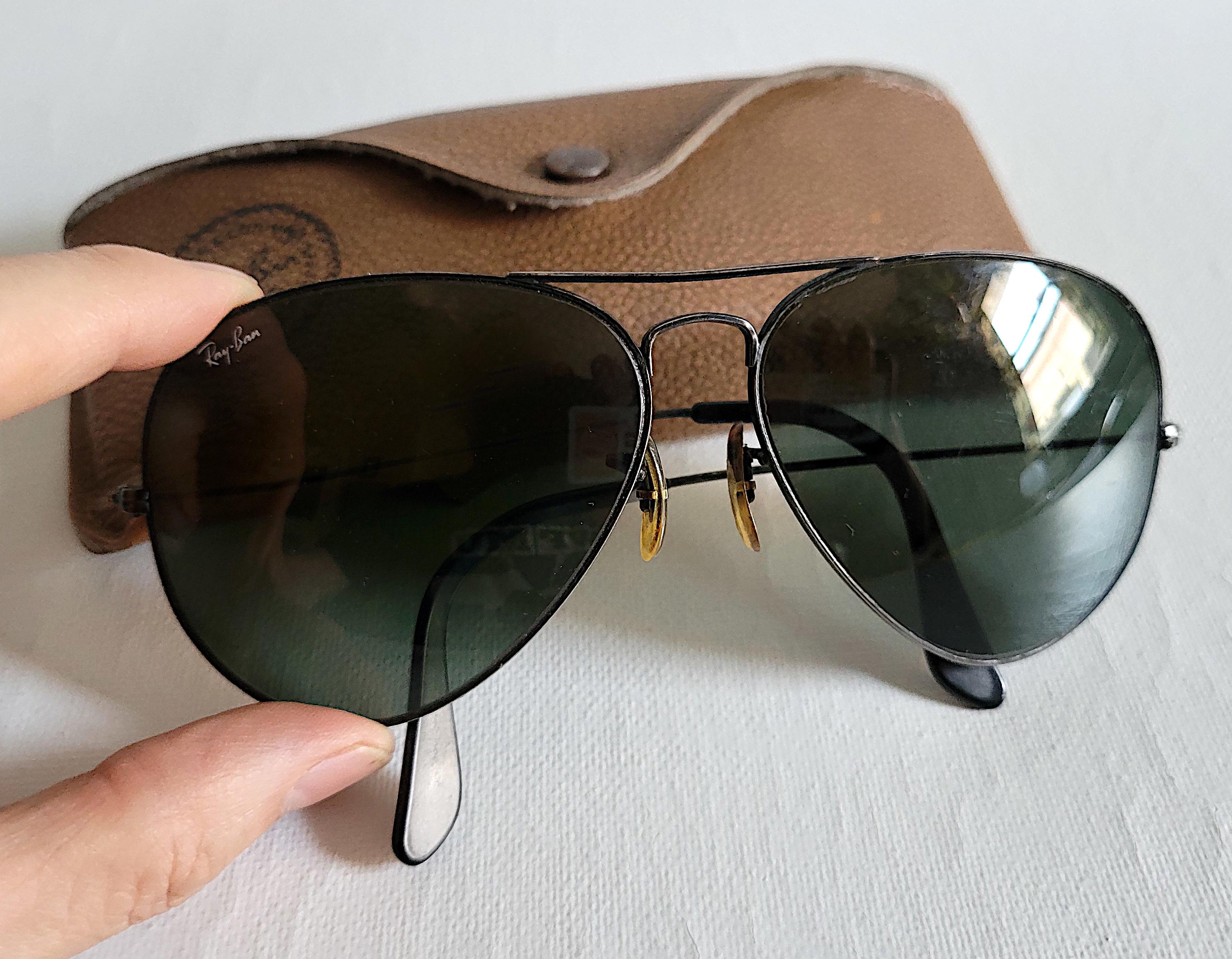 Vintage Ray Ban Aviator Sunglasses With Original Tan Leather  display picture 1