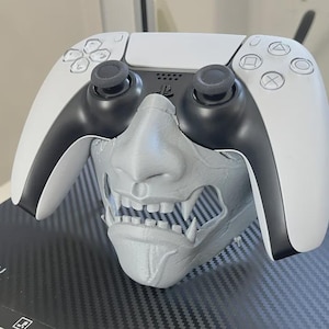 Yotei Ghost Controller Halter | PS5 DualSense | 3D-Druck | Ghost of Yotei | Gaming Deko Ständer