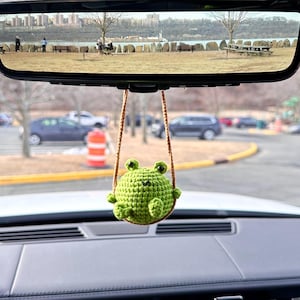 Handmade häkeln Frosch Auto Anhänger | Niedliche Frosch-Schaukel-Rückspiegel hängend | Ästhetisches Autozubehör | Frosch-Liebhaber-Geschenk