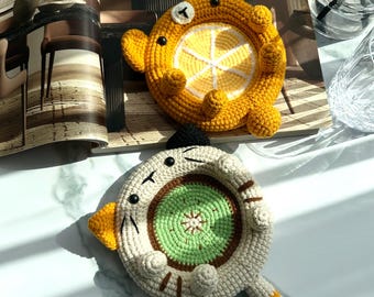 Handmade Crochet Cat/Bear Coaster - Cute Kitty Cup Holder - Knitted Drink Mat - Cozy Desk Decor - Gift for Cat Lovers